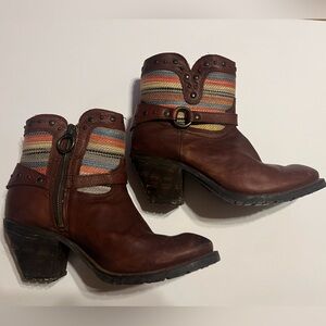 Justin Boots - Serape leather size 8 good condition see pictures